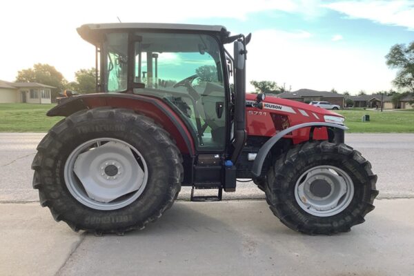 Massey Ferguson 5711 Tractor Swellendam, south africa